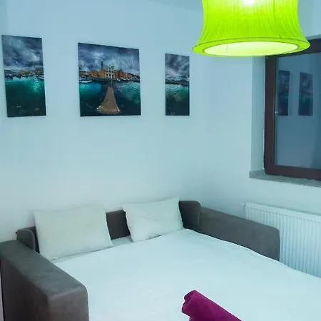 Unirii With Balconies *