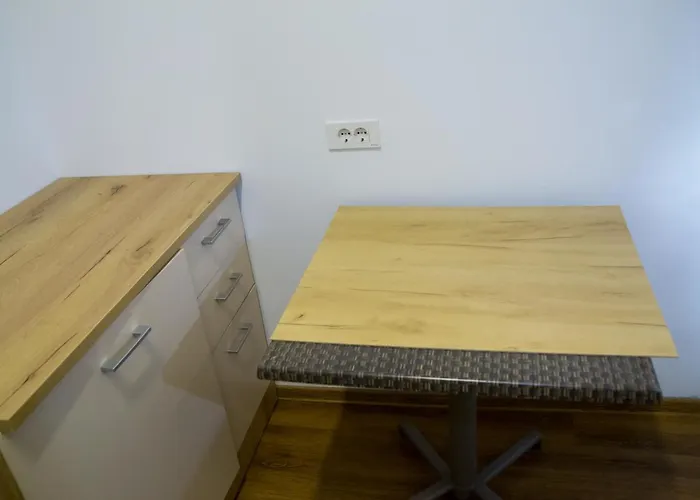 Unirii With Balconies * 布加勒斯特